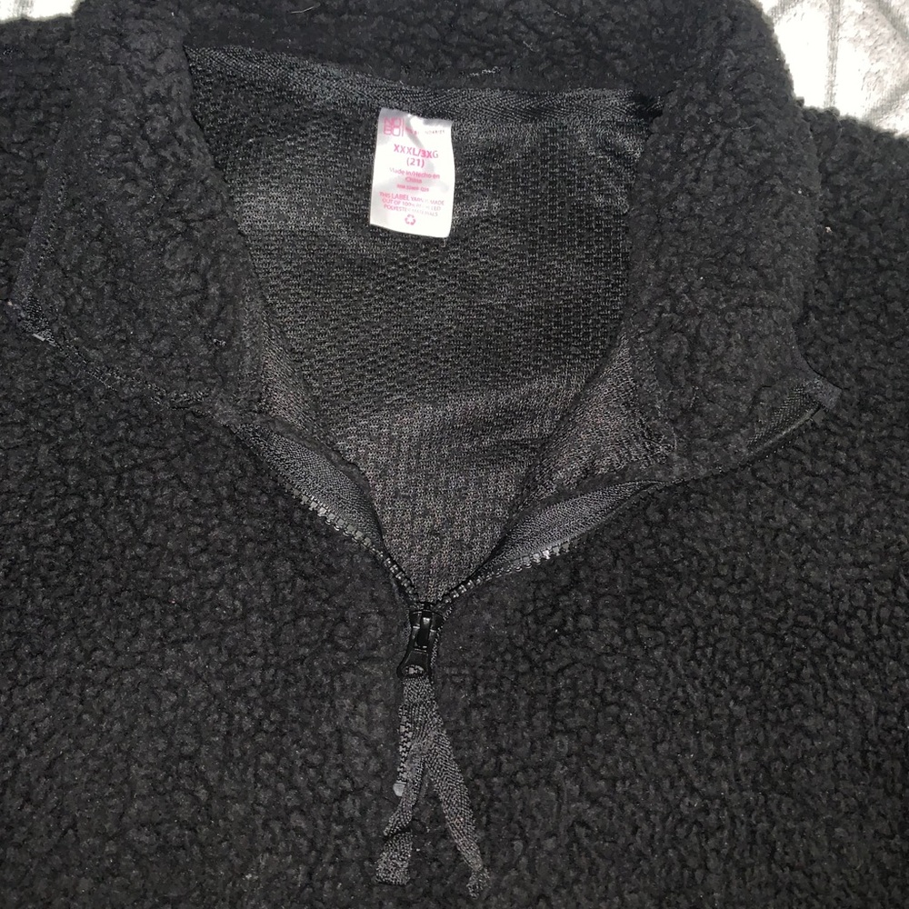 Fluffy pullover - Picture 2 of 2